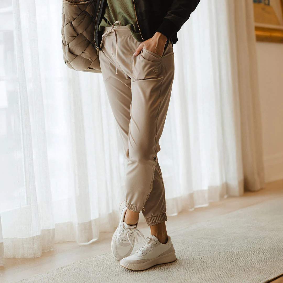 Cobblestone Jetsetters - Image 10