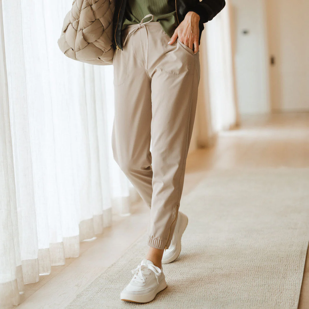 Cobblestone Jetsetters - Image 12