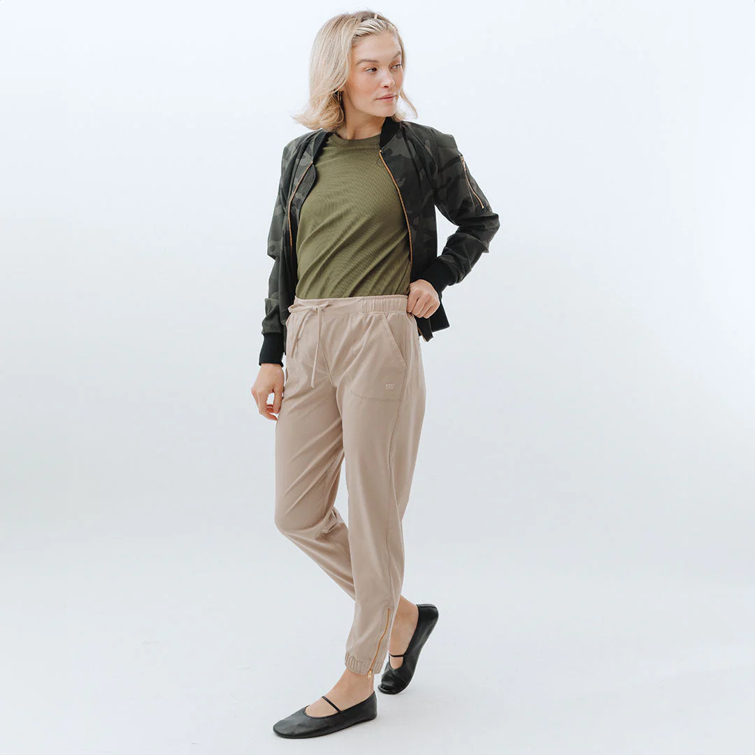 Cobblestone Jetsetters - Image 3