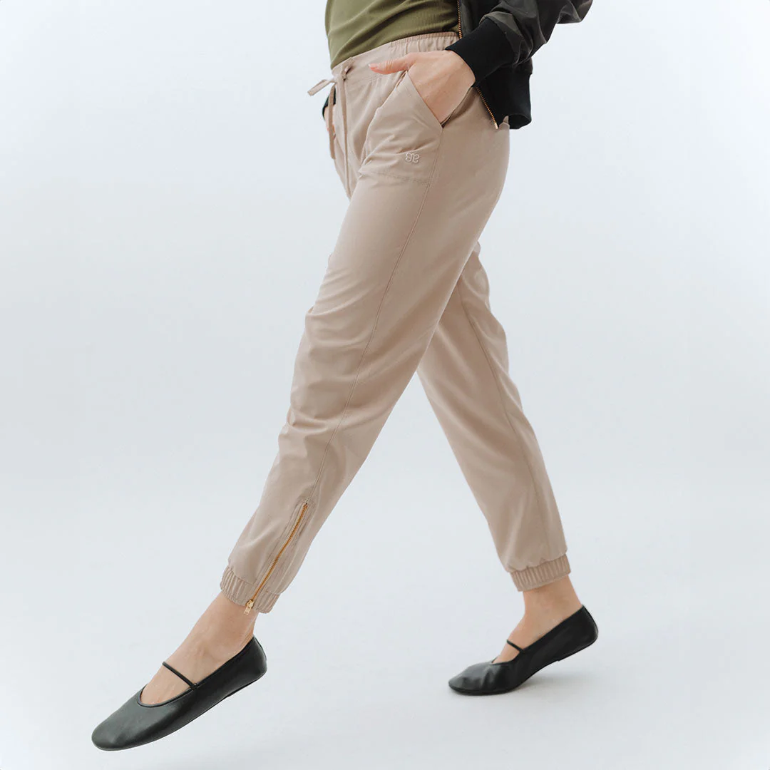 Cobblestone Jetsetters - Image 5