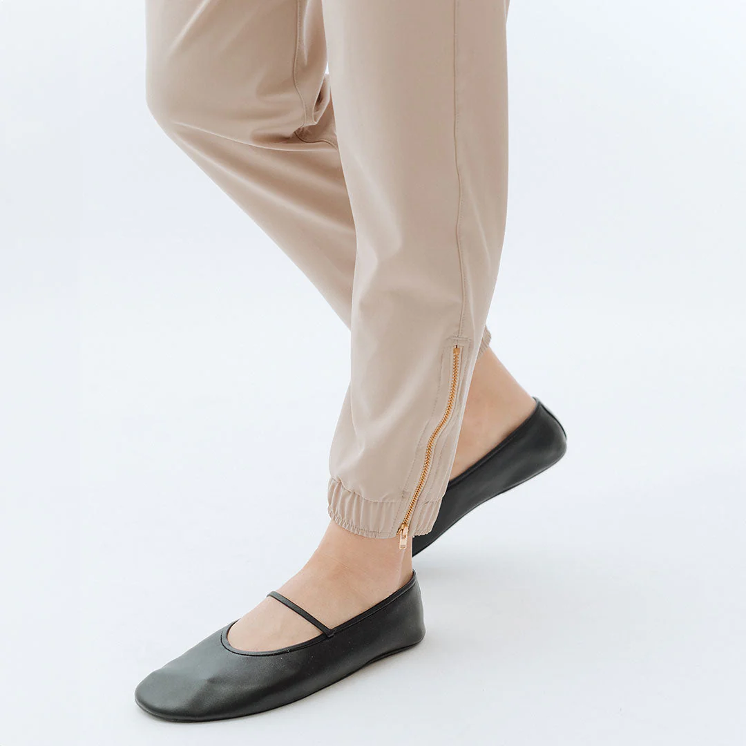 Cobblestone Jetsetters - Image 6
