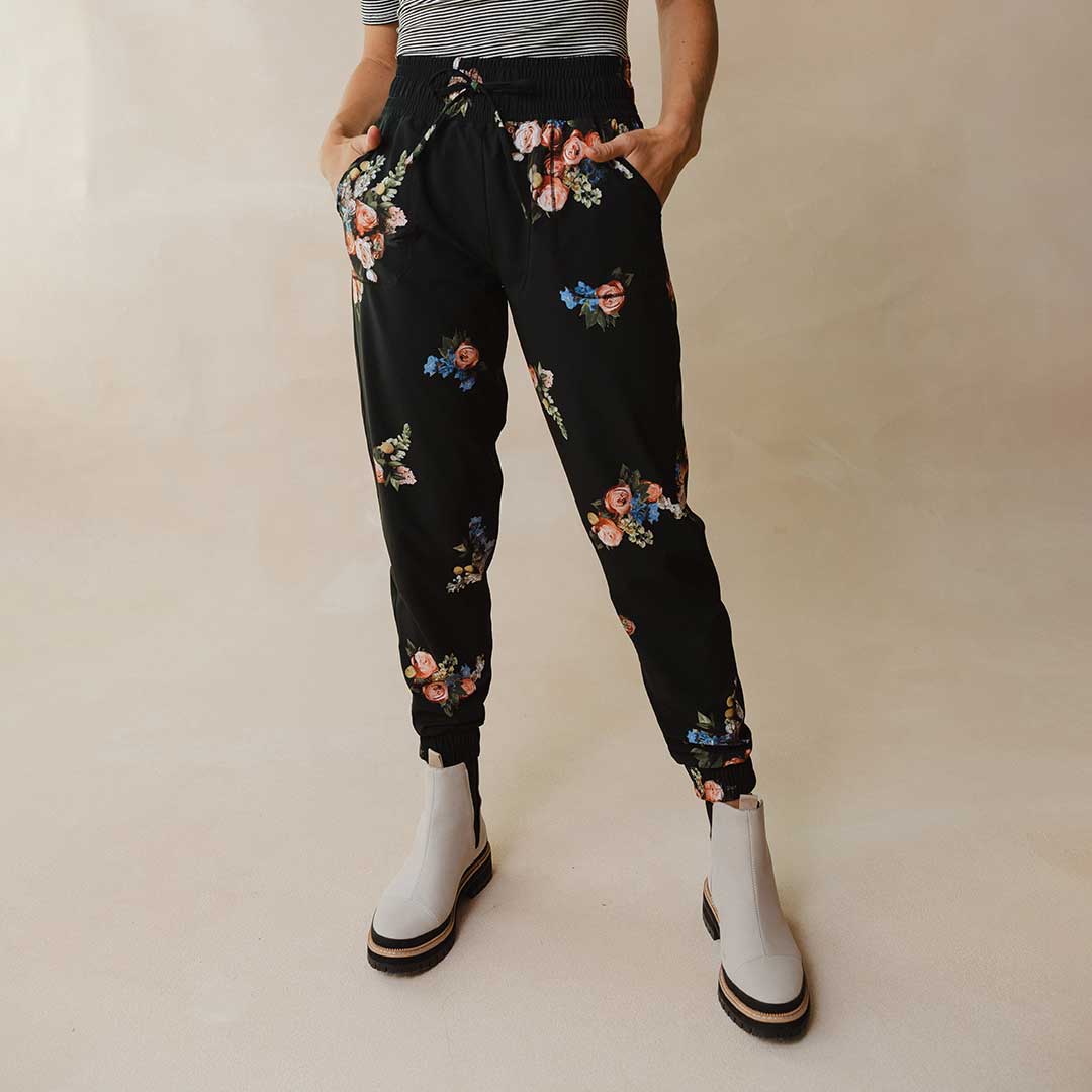 Destination Joggers, Rose Black - Image 8
