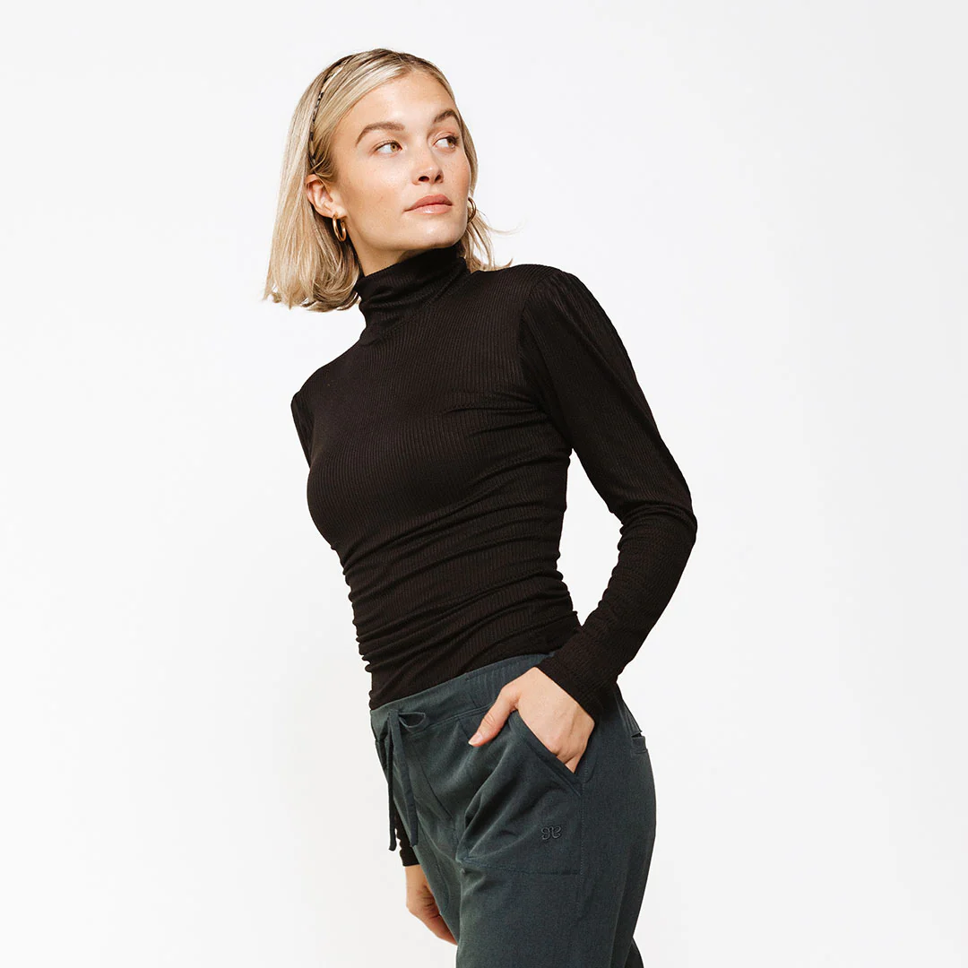 Tessa Long Sleeve, Black - Image 8