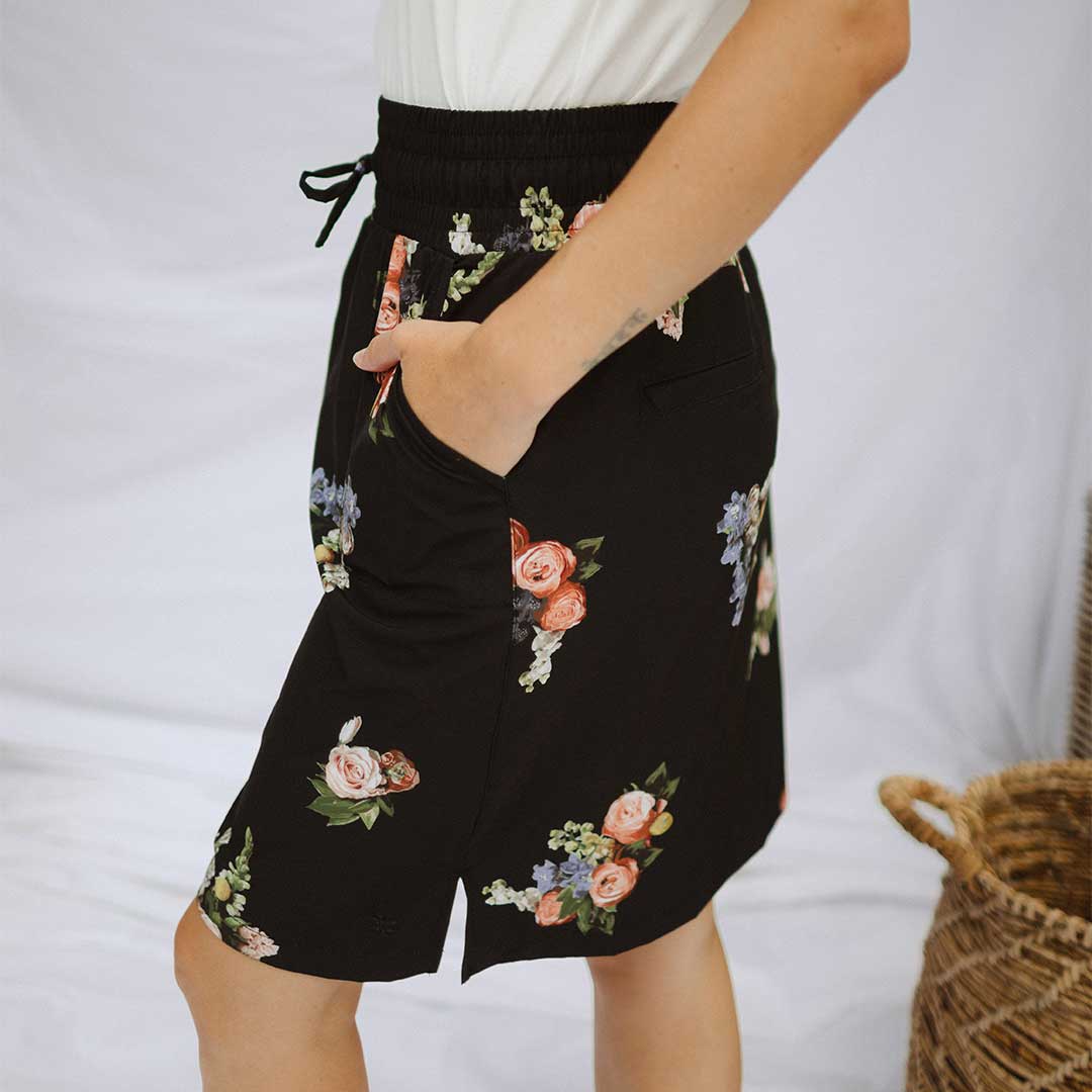 The Away Skirt, Rose Black - Image 3