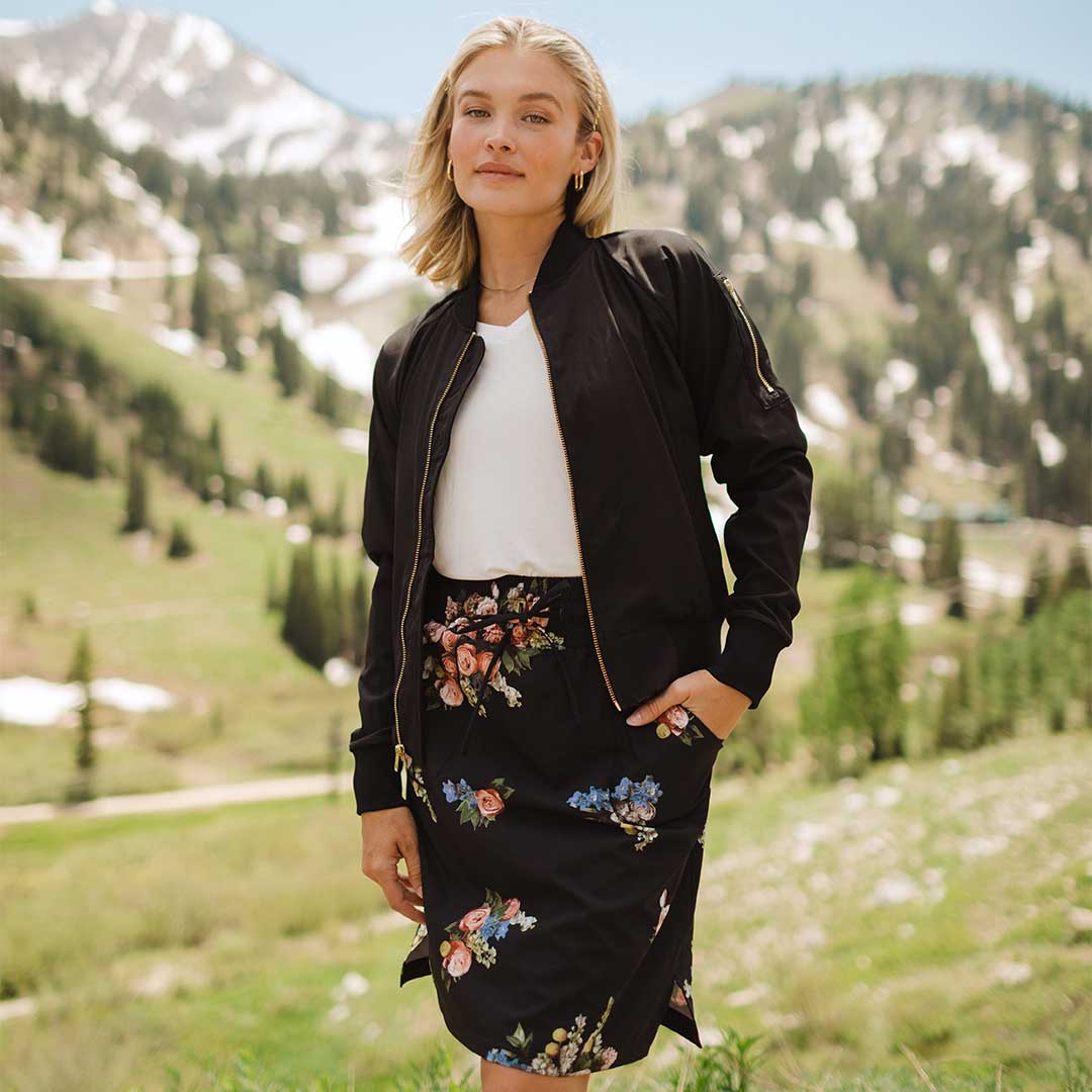 The Away Skirt, Rose Black - Image 8