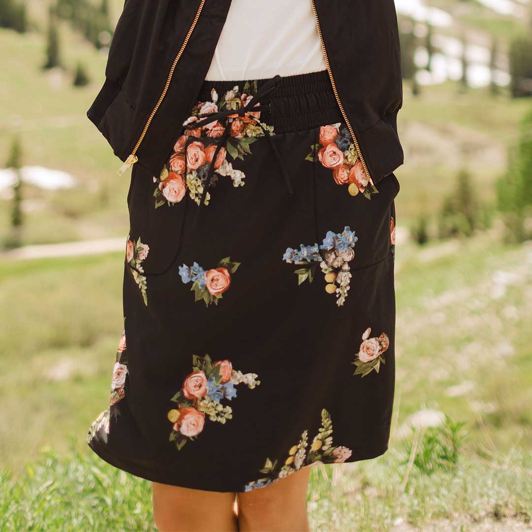 The Away Skirt, Rose Black - Image 9