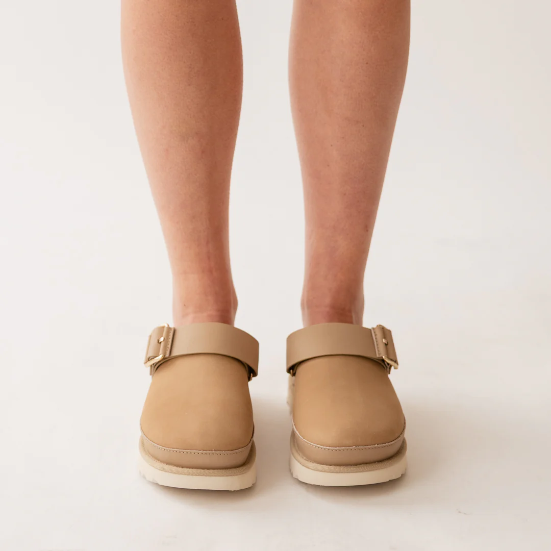 UGG Goldenstar Villa Clog - Image 3